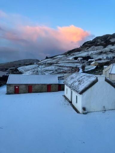 Anne'S Thatched Cottage Kilcar 외부 사진